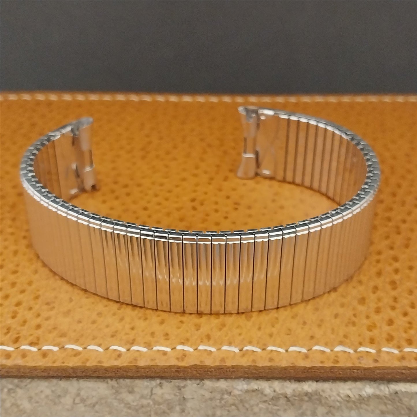 17.2mm 10k White Gold-Filled Long Thinline Speidel 1970s Vintage Watch Band