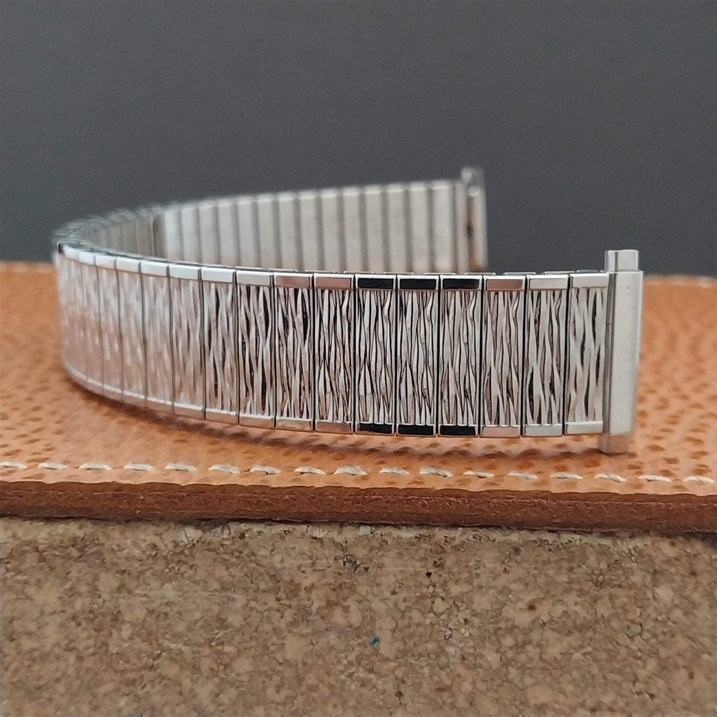 19mm 18mm 1970s Speidel Valencia Stainless Steel nos Long Vintage Watch Band