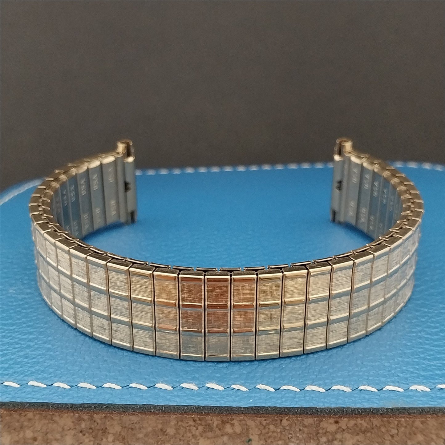 Vintage 19mm 18mm 16mm Gold-Tone Speidel USA Expansion Unused Classic Watch Band