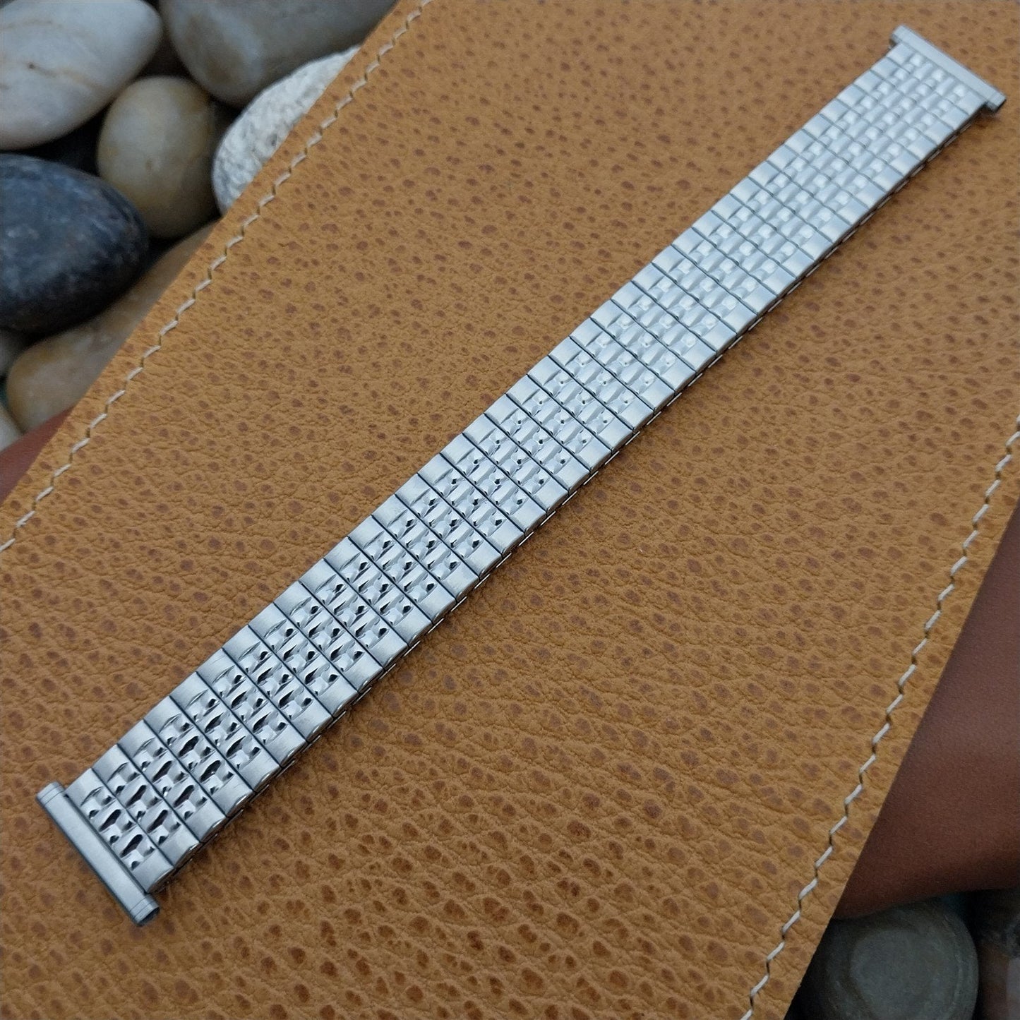 19mm 18mm 1963 Stainless Steel Rice Beads Speidel Tempest nos Vintage Watch Band