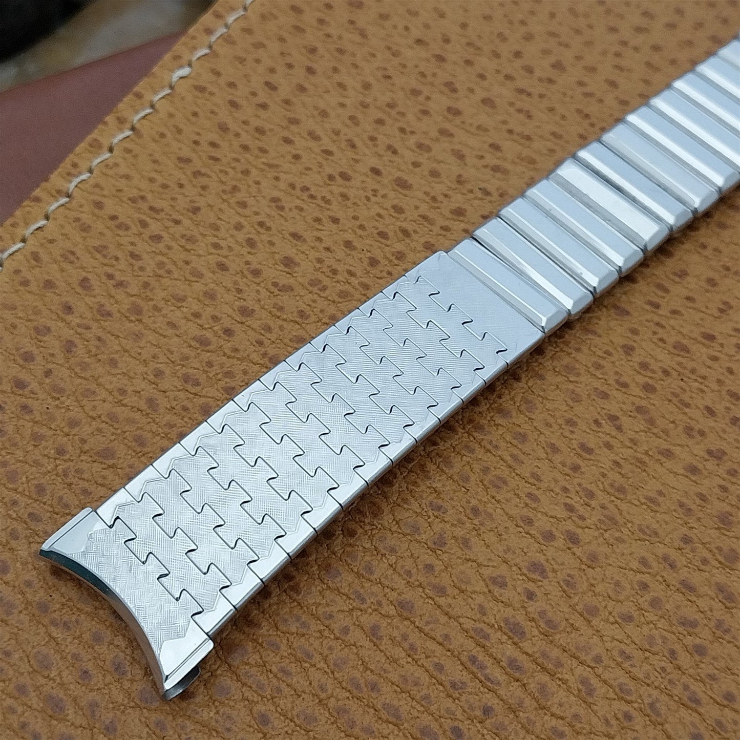 Kreisler White 10k Gold-Filled Jaguar nos Unused 1960s Vintage Watch Band