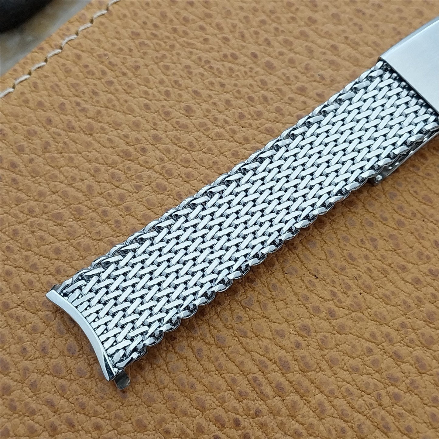 17.25mm White Gold-Filled Mesh Champion 1960s nos Vintage Watch Band