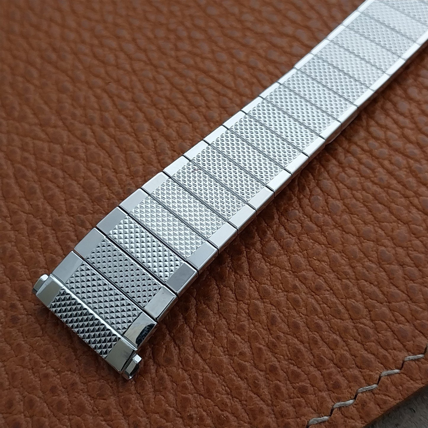 17mm 18mm 19mm Speidel Tapered 19mm White Gold-Filled 1970s Vintage Watch Band