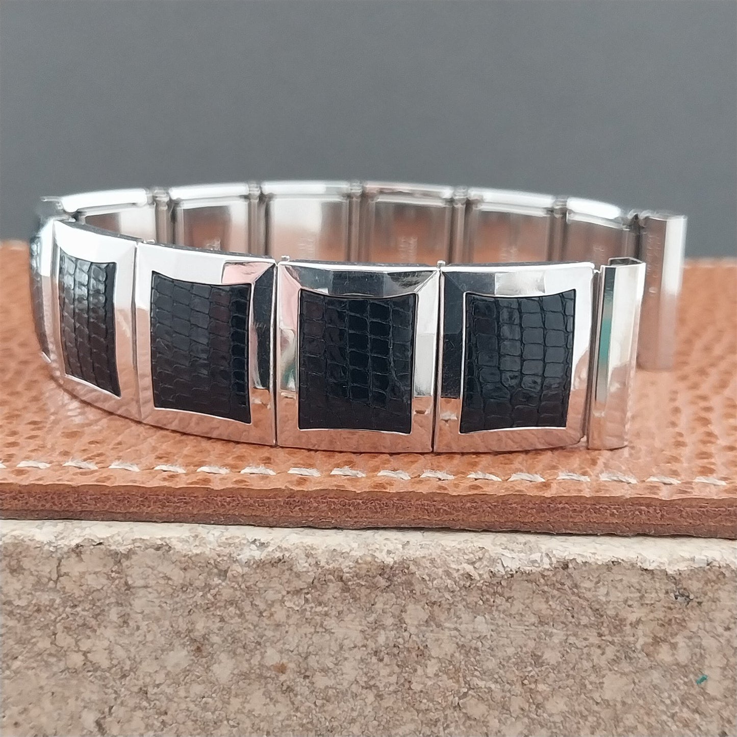 17.2mm White Gold-Filled Flex-Let mcm 1956 Classic nos Unused Vintage Watch Band