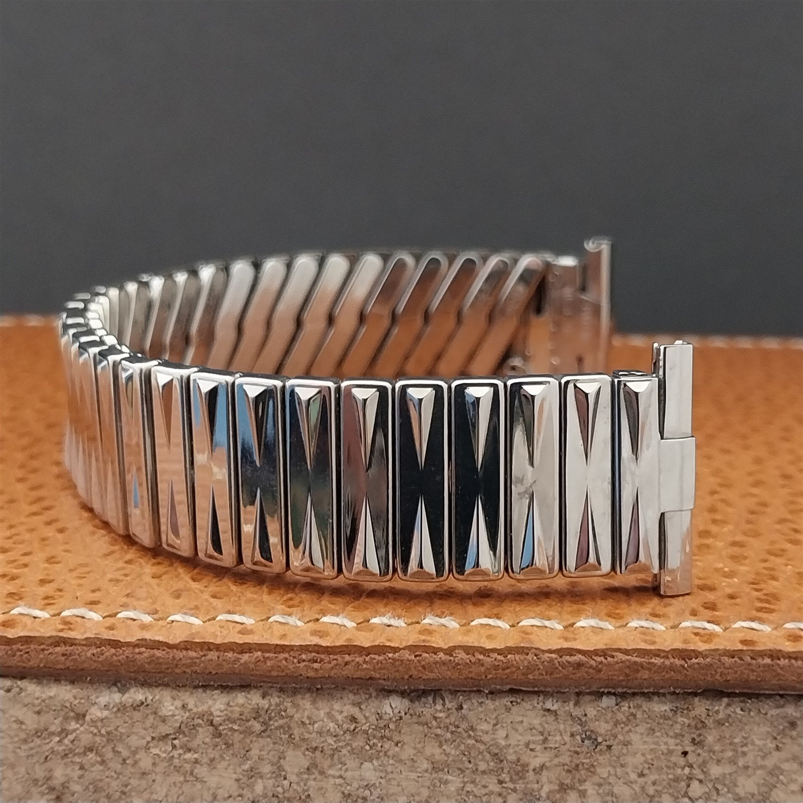 1960s Stainless Steel Vintage Watch Band Bowles USA nos 18mm-19mm