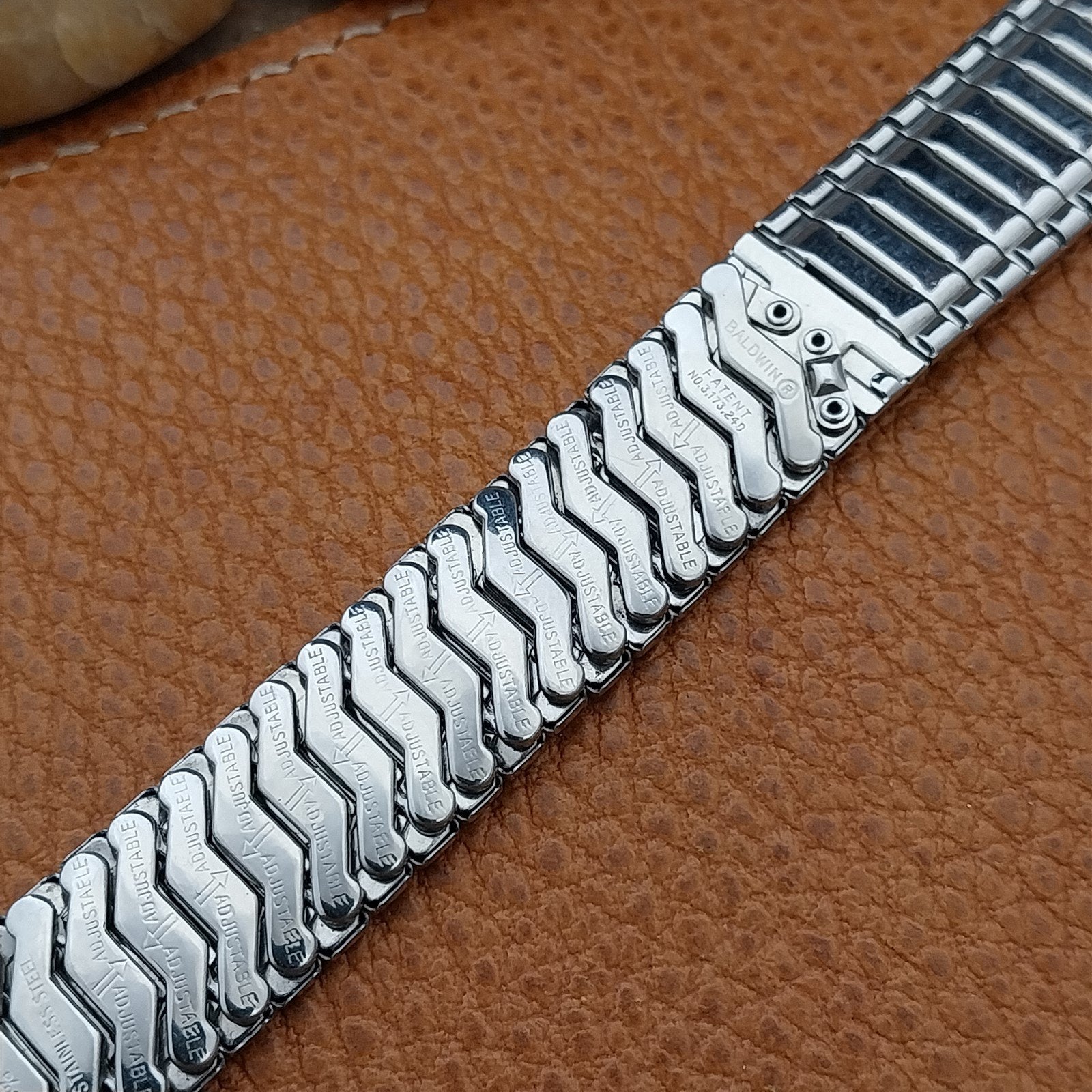 17.2mm Stainless Steel Baldwin Woodgrain Unused nos 1970s Vintage Watch Band