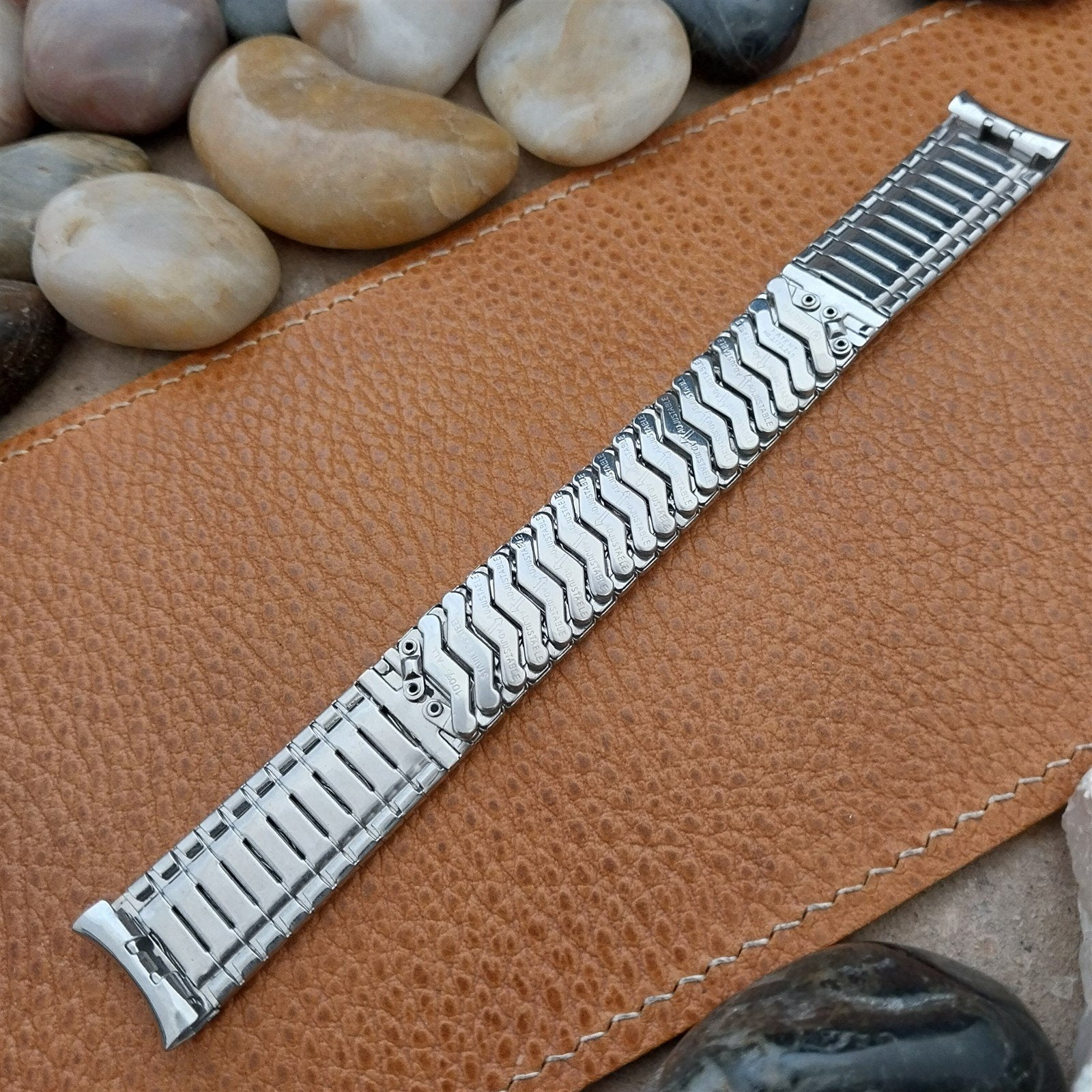 17.2mm Stainless Steel Baldwin Woodgrain Unused nos 1970s Vintage Watch Band