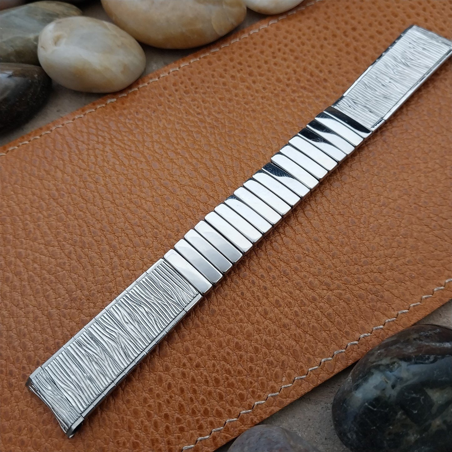 17.2mm Stainless Steel Baldwin Woodgrain Unused nos 1970s Vintage Watch Band