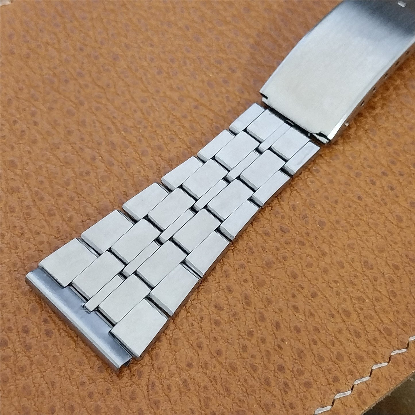 22mm Flared Stainless Steel 1970s Vintage LED LCD nos Classic Unused Watch Band