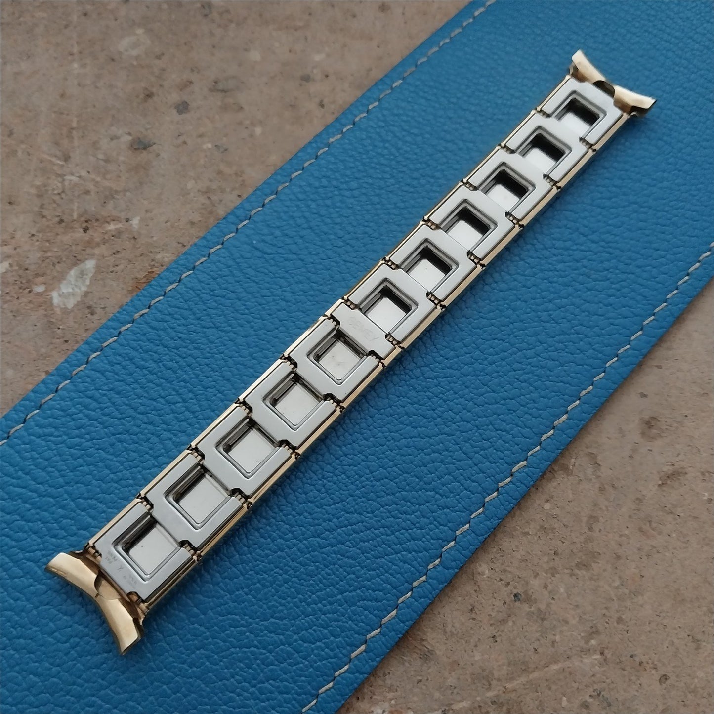 19mm 18mm Gold Filled & Alligator Gemex Caballero nos 1950s Vintage Watch Band