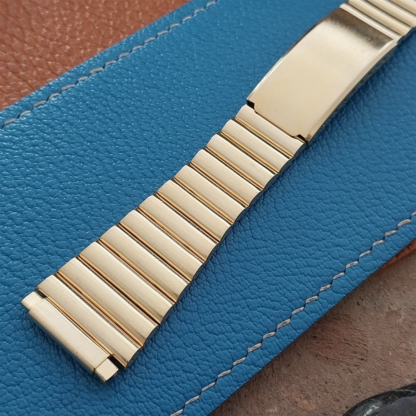 19mm 20mm 21mm Gold-Plated LED LCD nos 1970s-1980s Vintage Watch Band