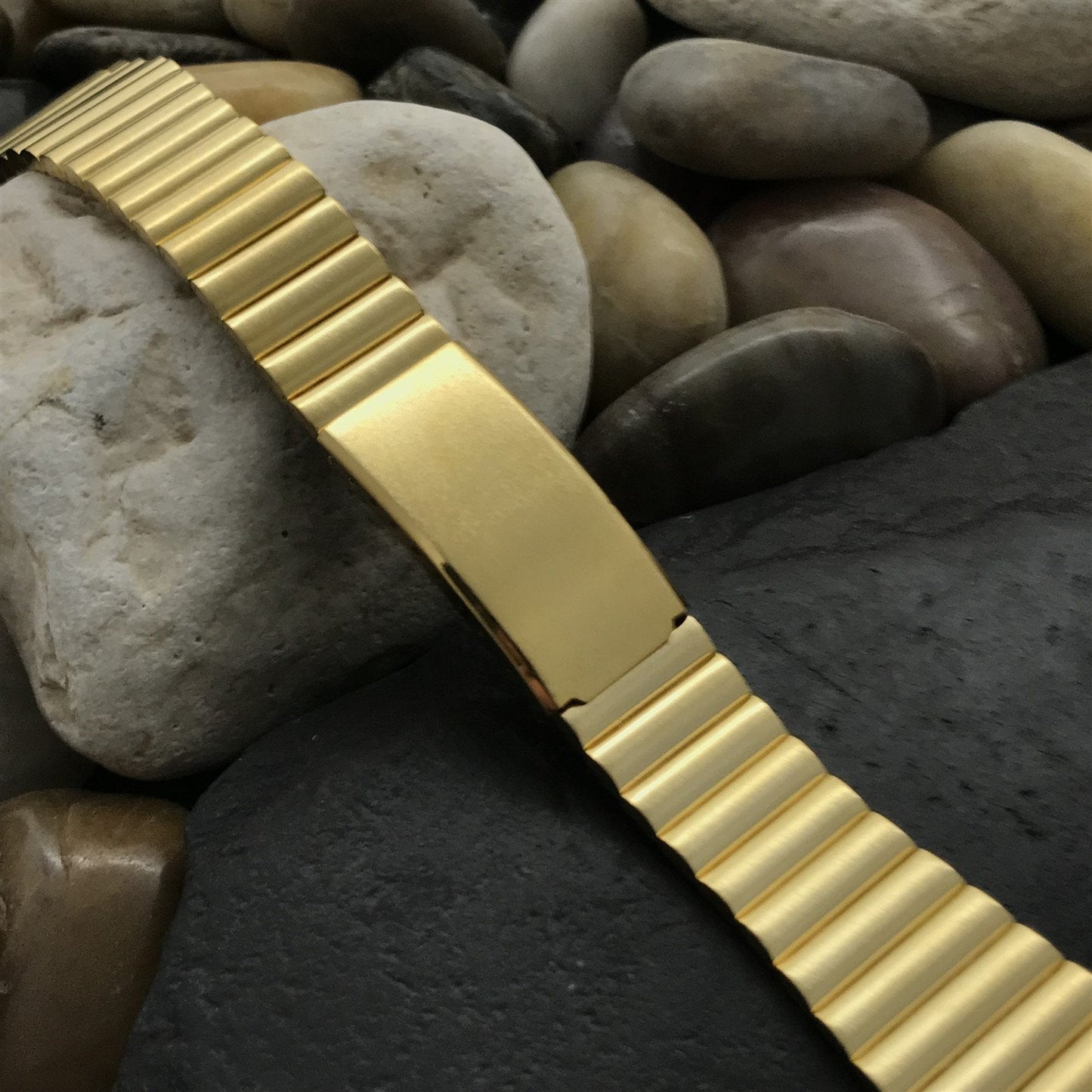 19mm 20mm 21mm Gold-Plated LED LCD nos 1970s-1980s Vintage Watch Band