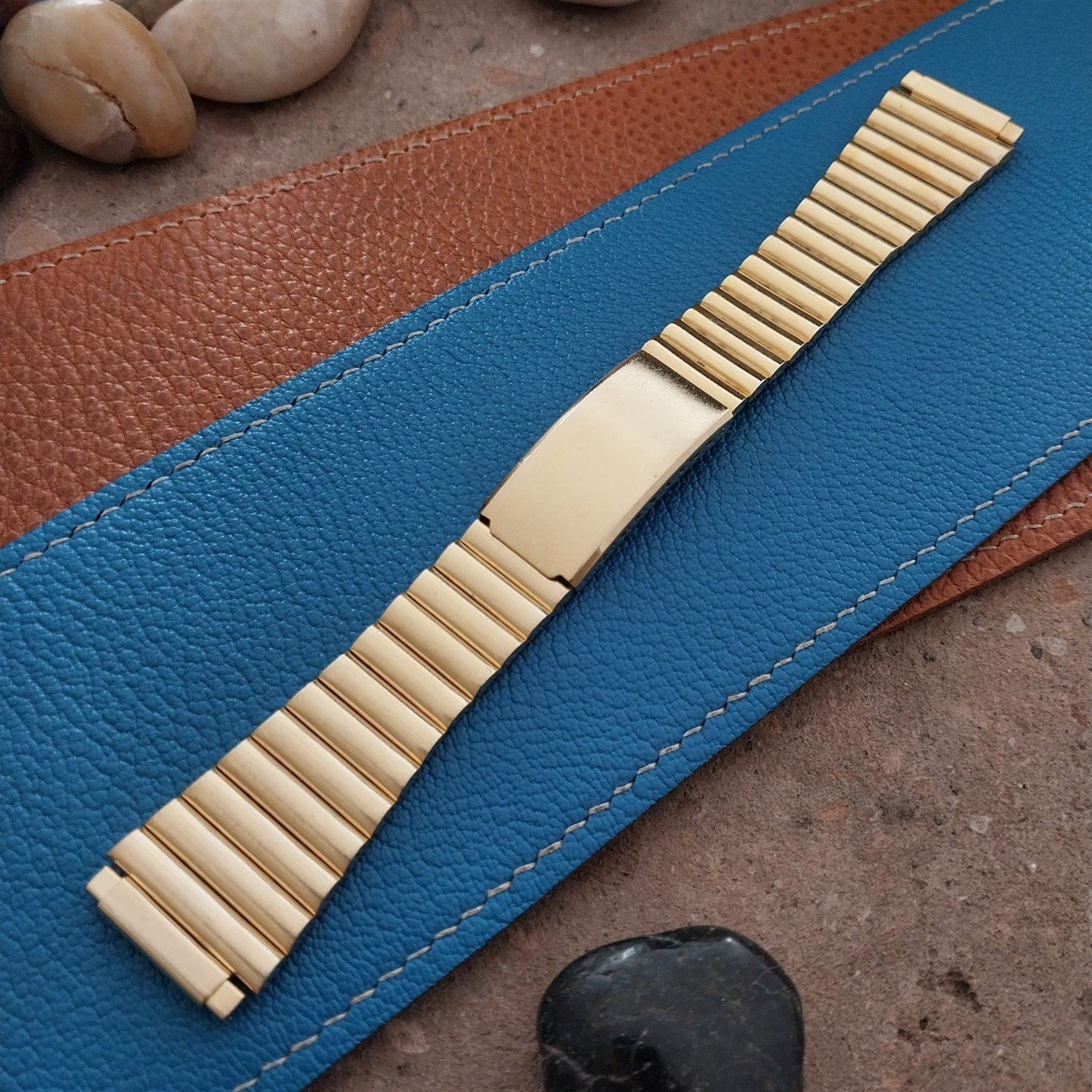 19mm 20mm 21mm Gold-Plated LED LCD nos 1970s-1980s Vintage Watch Band