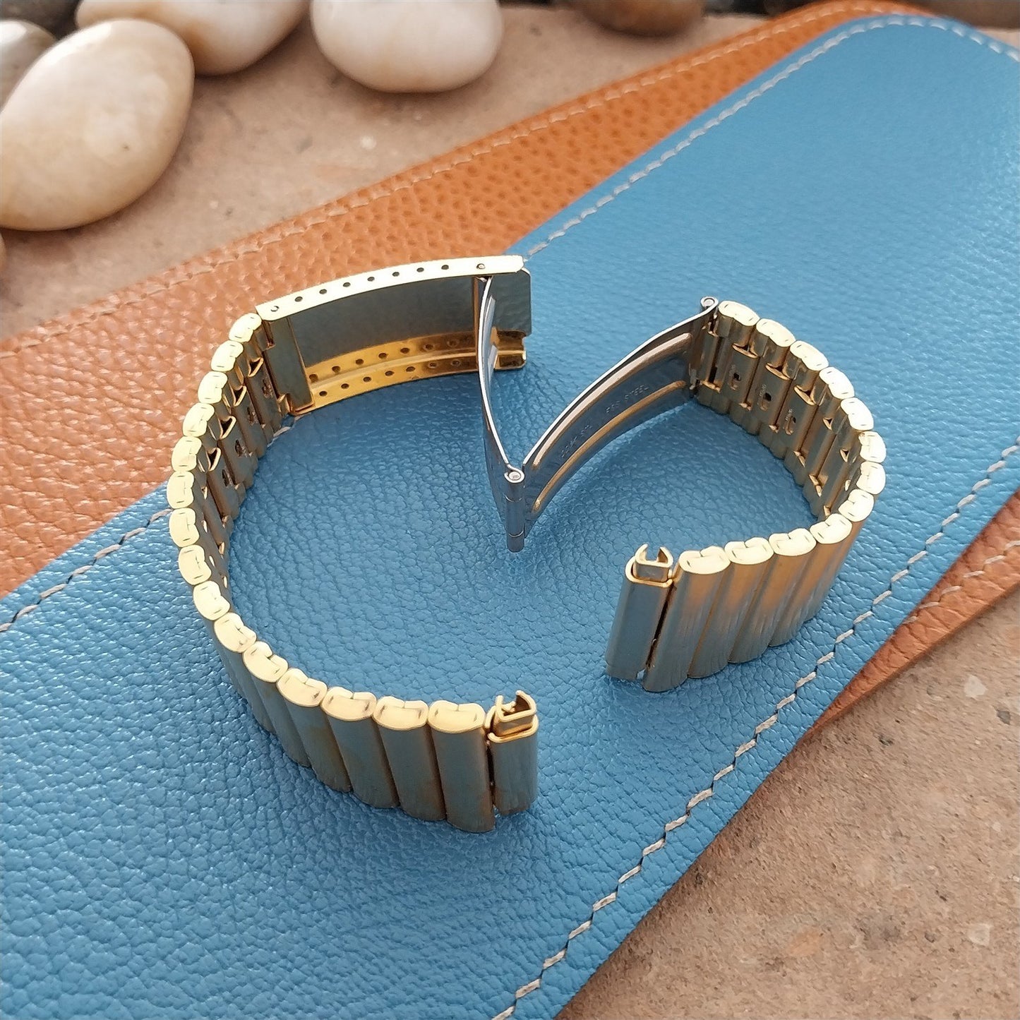 19mm 20mm 21mm Gold-Plated LED LCD nos 1970s-1980s Vintage Watch Band