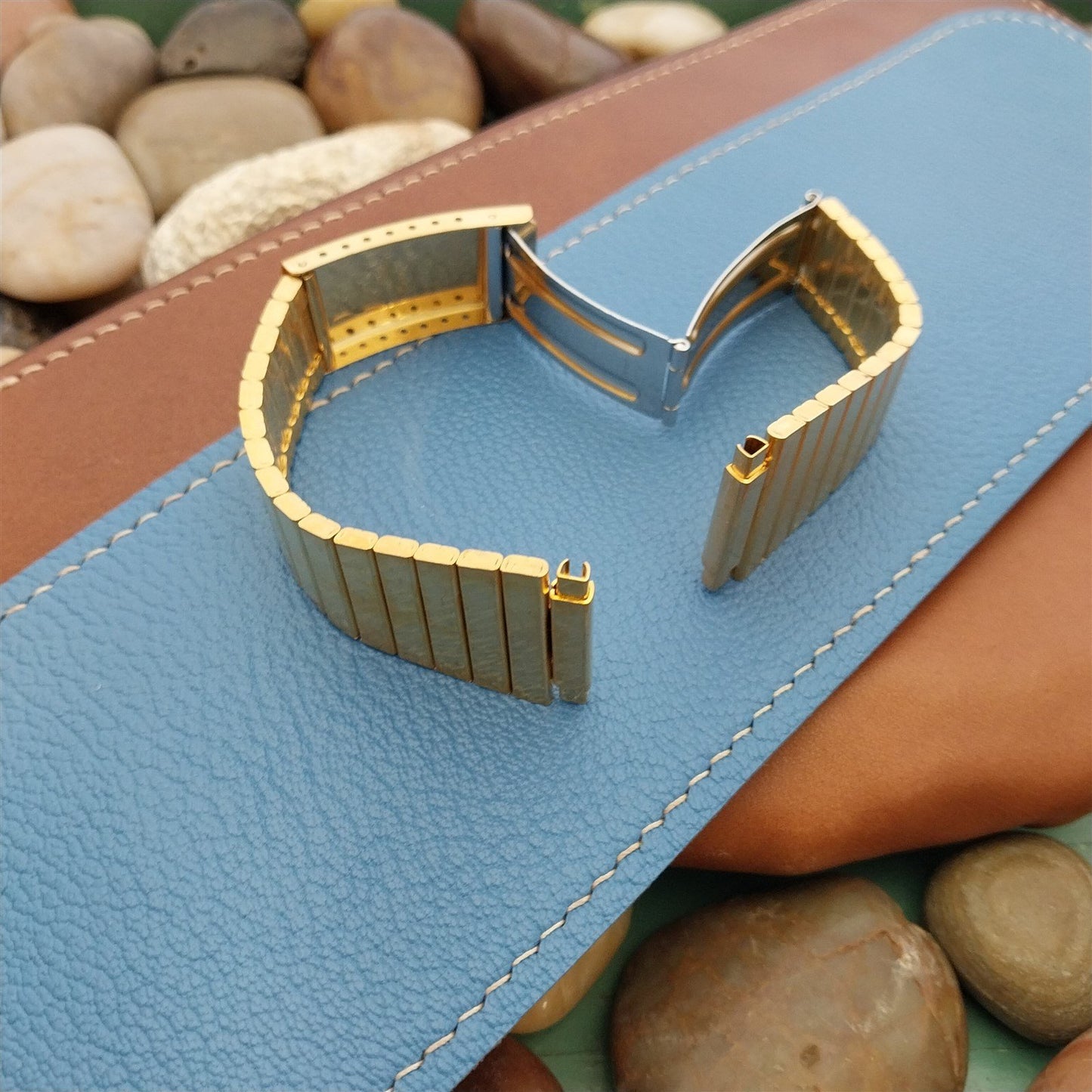 19mm 20mm 21mm Gold-Plated LED LCD nos 1970s-1980s Vintage Watch Band