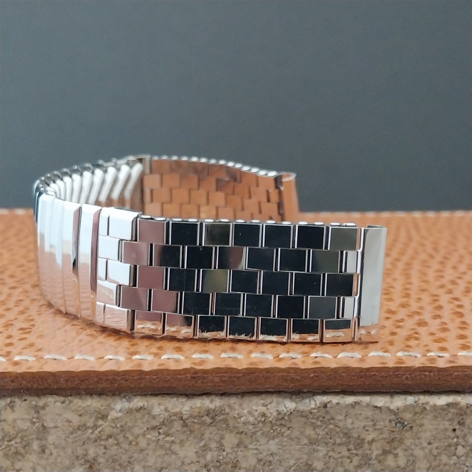 Vintage 5/8" Kreisler 10k White Gold-Fill Brick Link Classic 1950s Watch Band