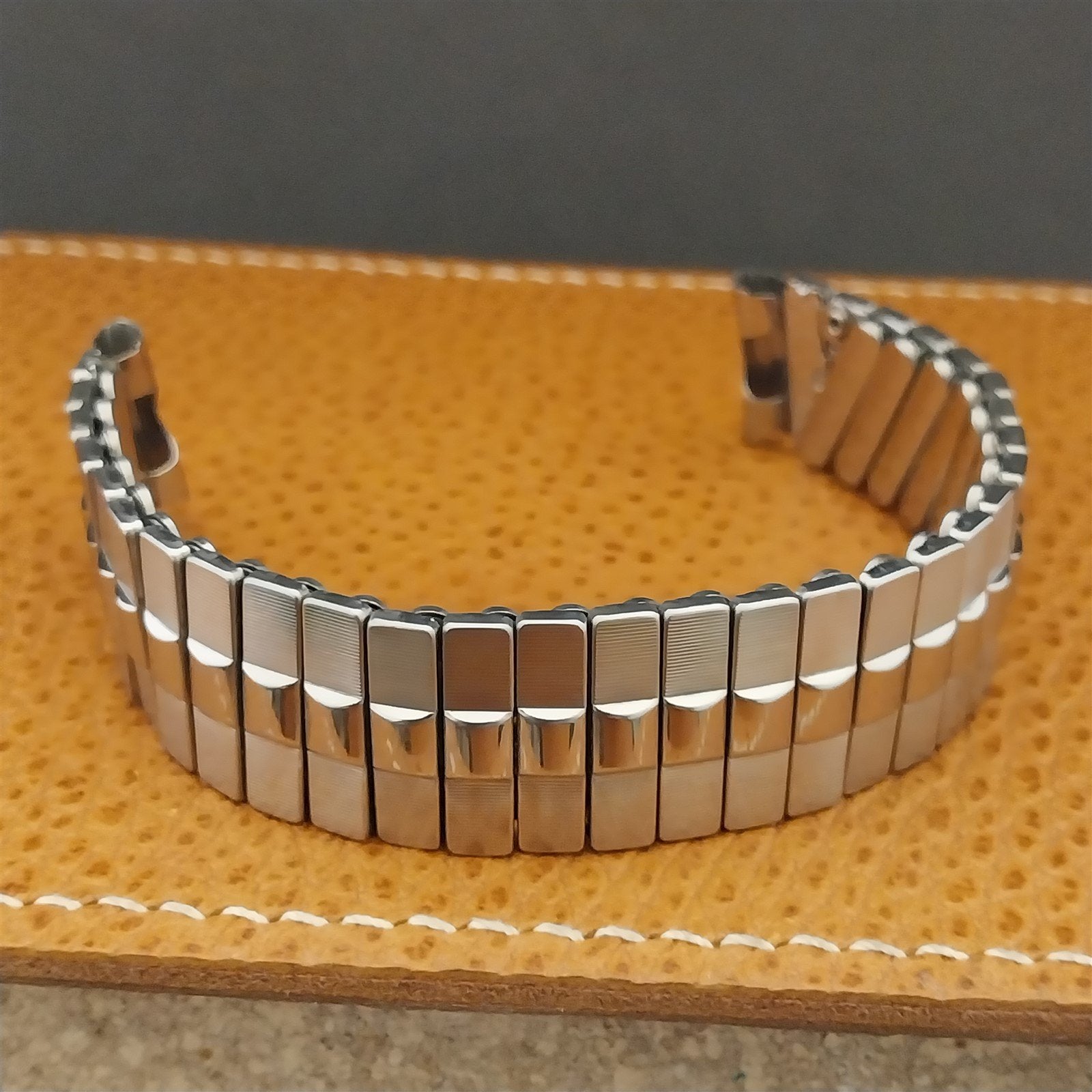 5/8" Prospect Stainless Steel Scissor Expansion nos Unused Vintage Watch Band