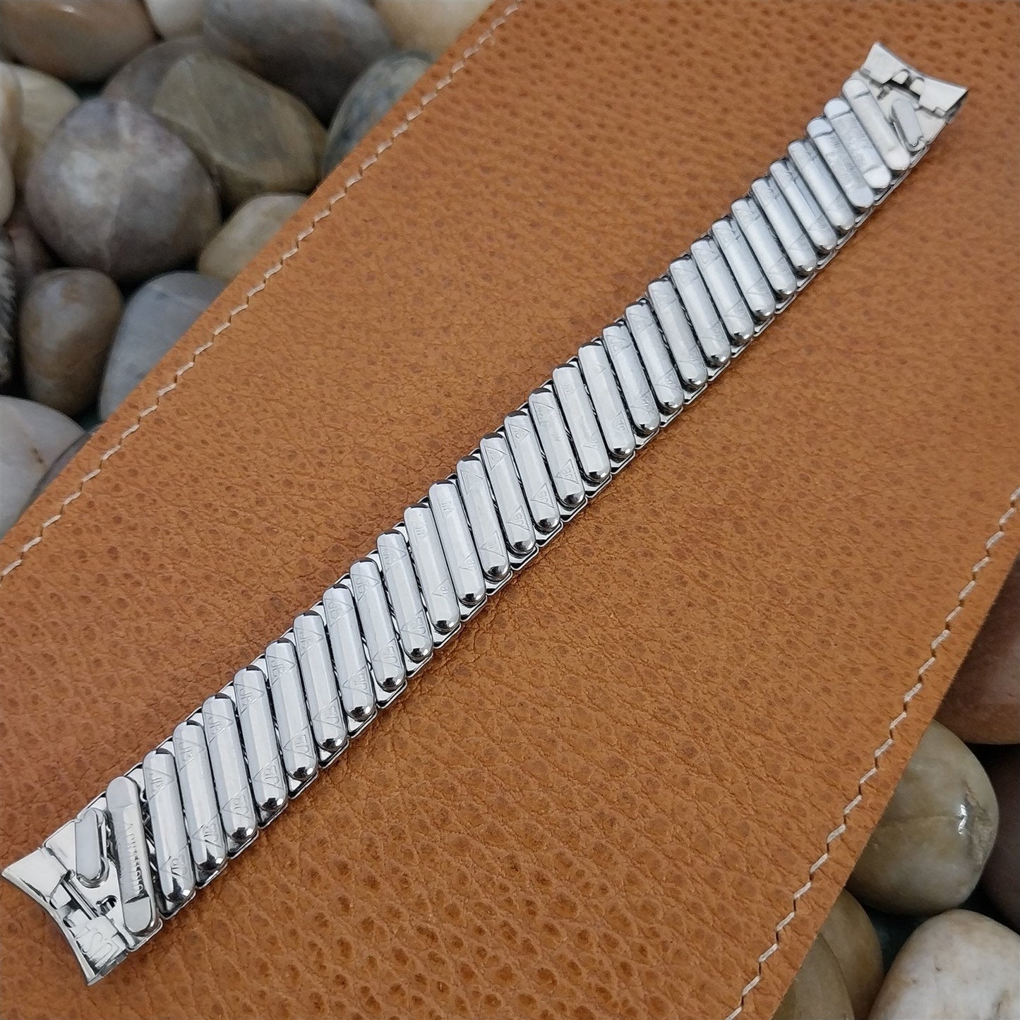 16mm JB Champion Canada Long Stainless Steel Expansion 1960s Vintage Watch Band