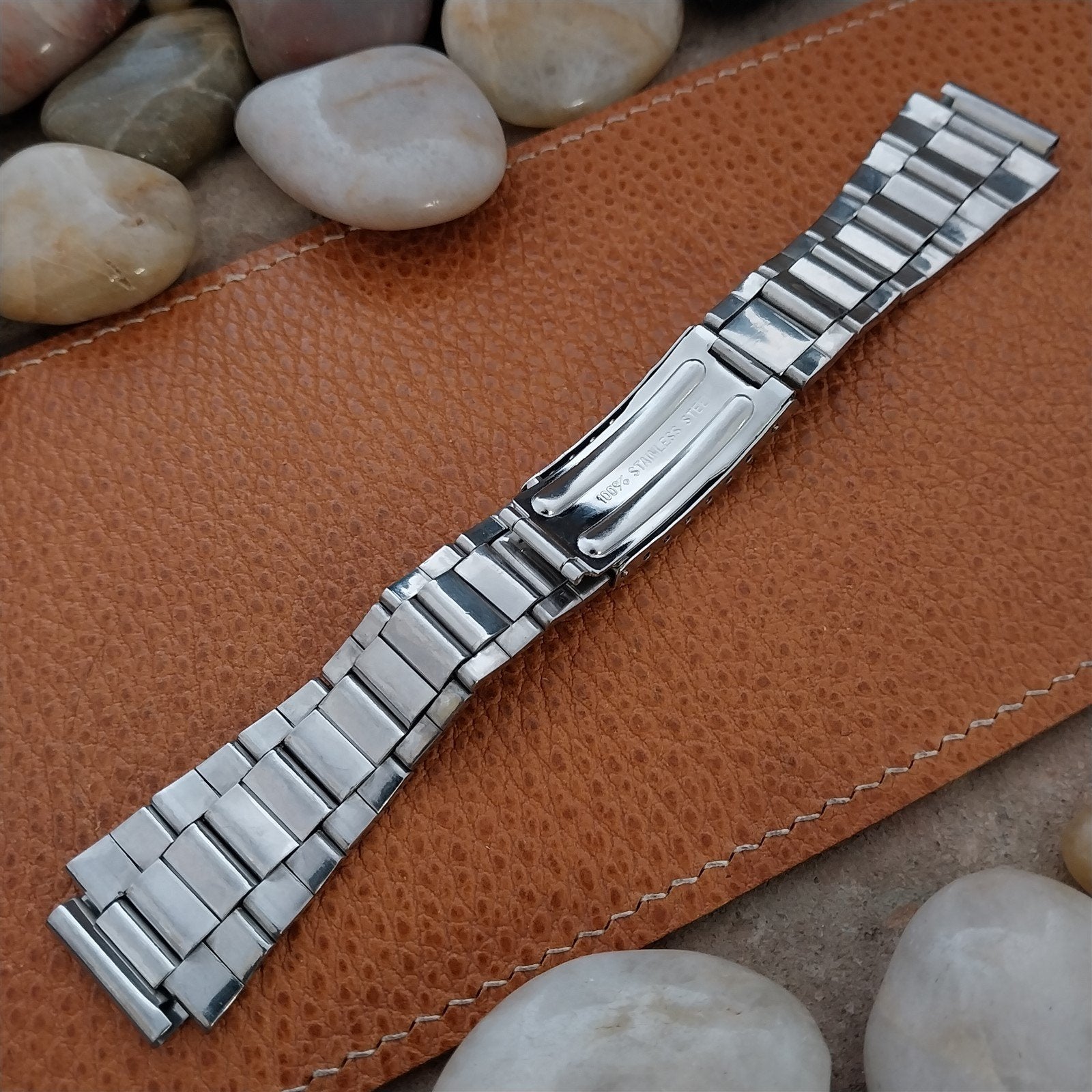 Vintage 18mm Flared Stainless Steel Unused nos Classic 1970s Watch Band