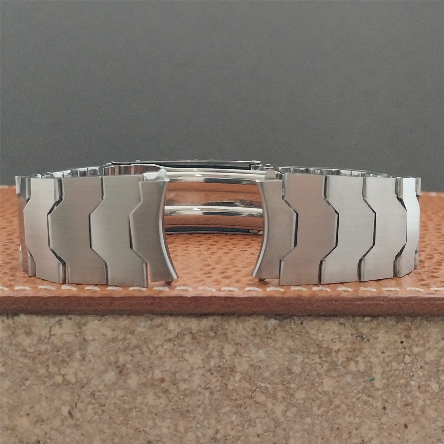 Vintage 17.2mm Stainless Steel Flared Unused nos Classic Watch Band