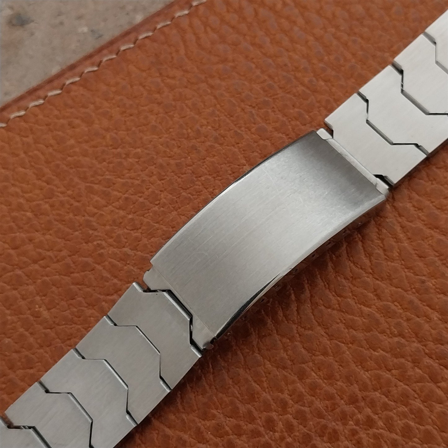 Vintage 17.2mm Stainless Steel Flared Unused nos Classic Watch Band