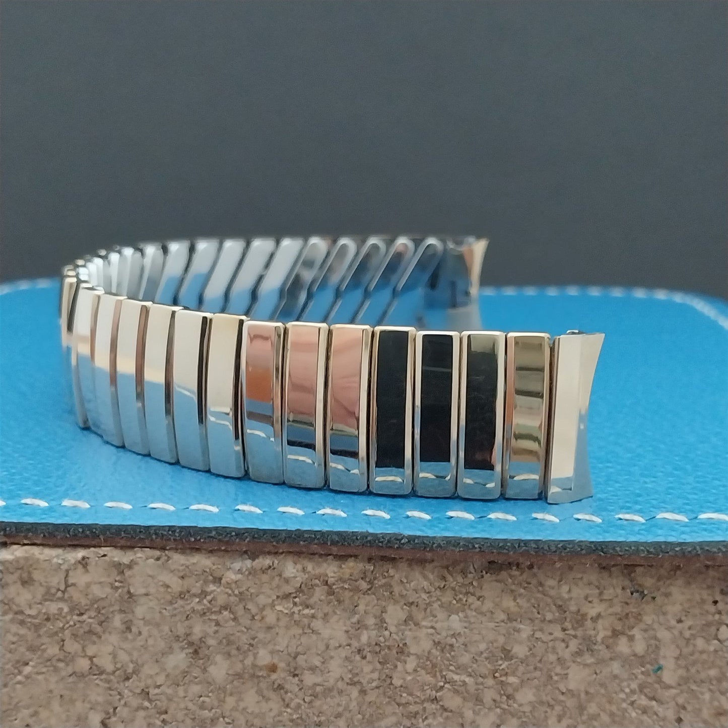 5/8" Baldwin Yellow Gold-Filled Classic Stretch Unused 1960s Vintage Watch Band