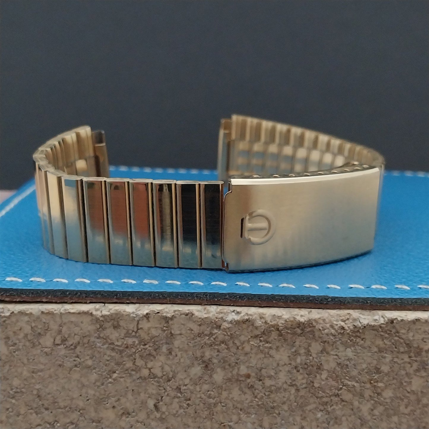 Timeband 19mm Flared Gold-Plated LED Classic NOS 1970s-1980s Vintage Watch Band