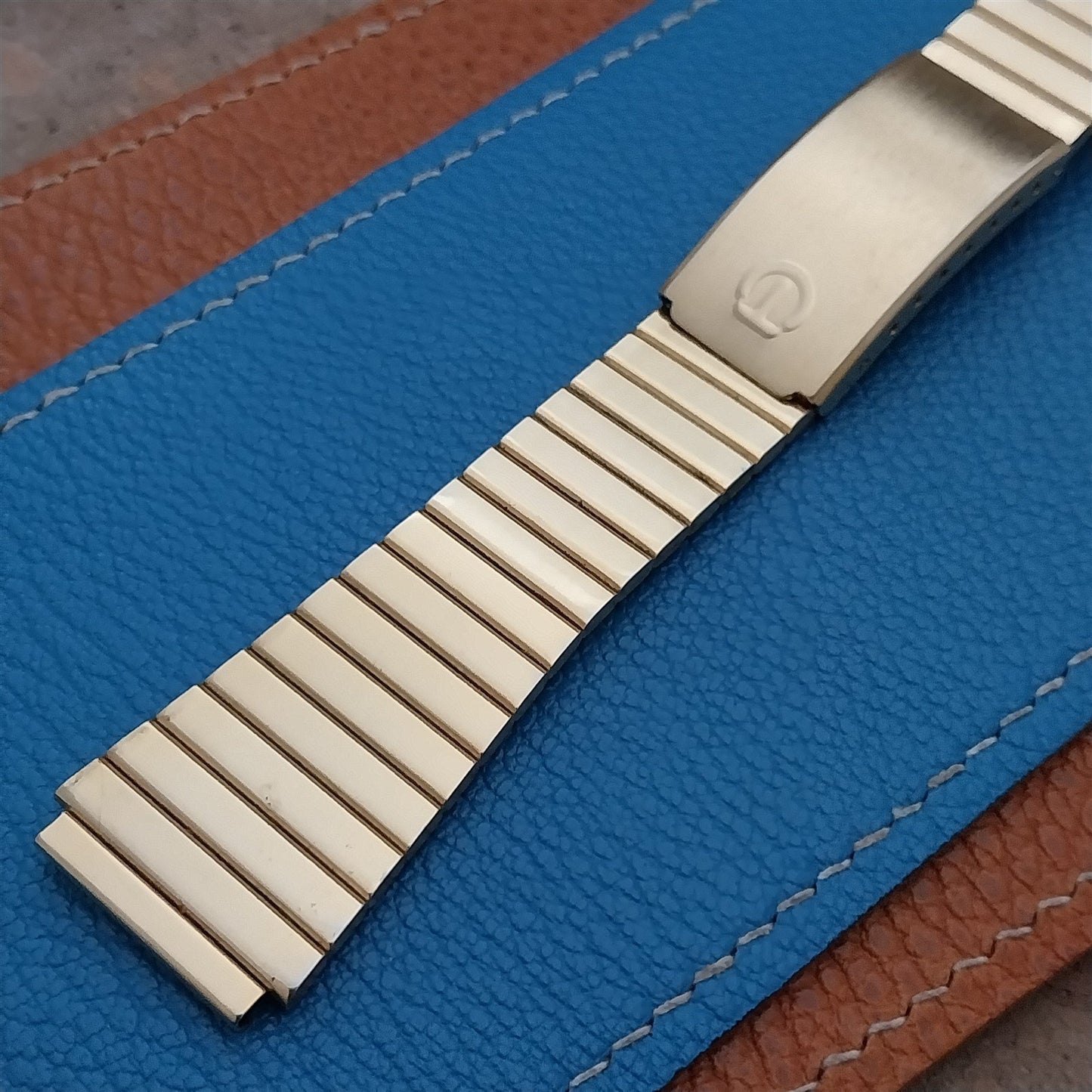 Timeband 19mm Flared Gold-Plated LED Classic NOS 1970s-1980s Vintage Watch Band