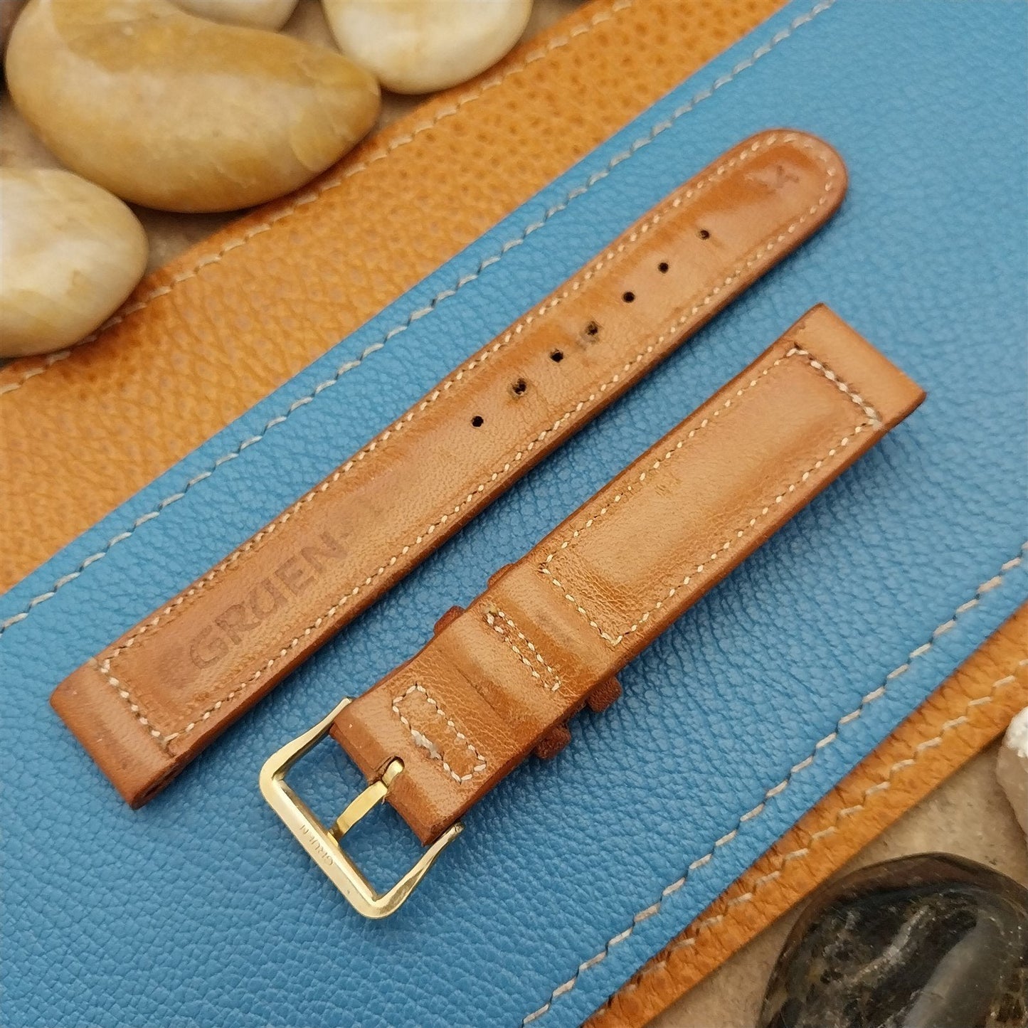 Classic 5/8" Gruen Saddle Leather Unused nos Vintage Watch Band & Logo Buckle