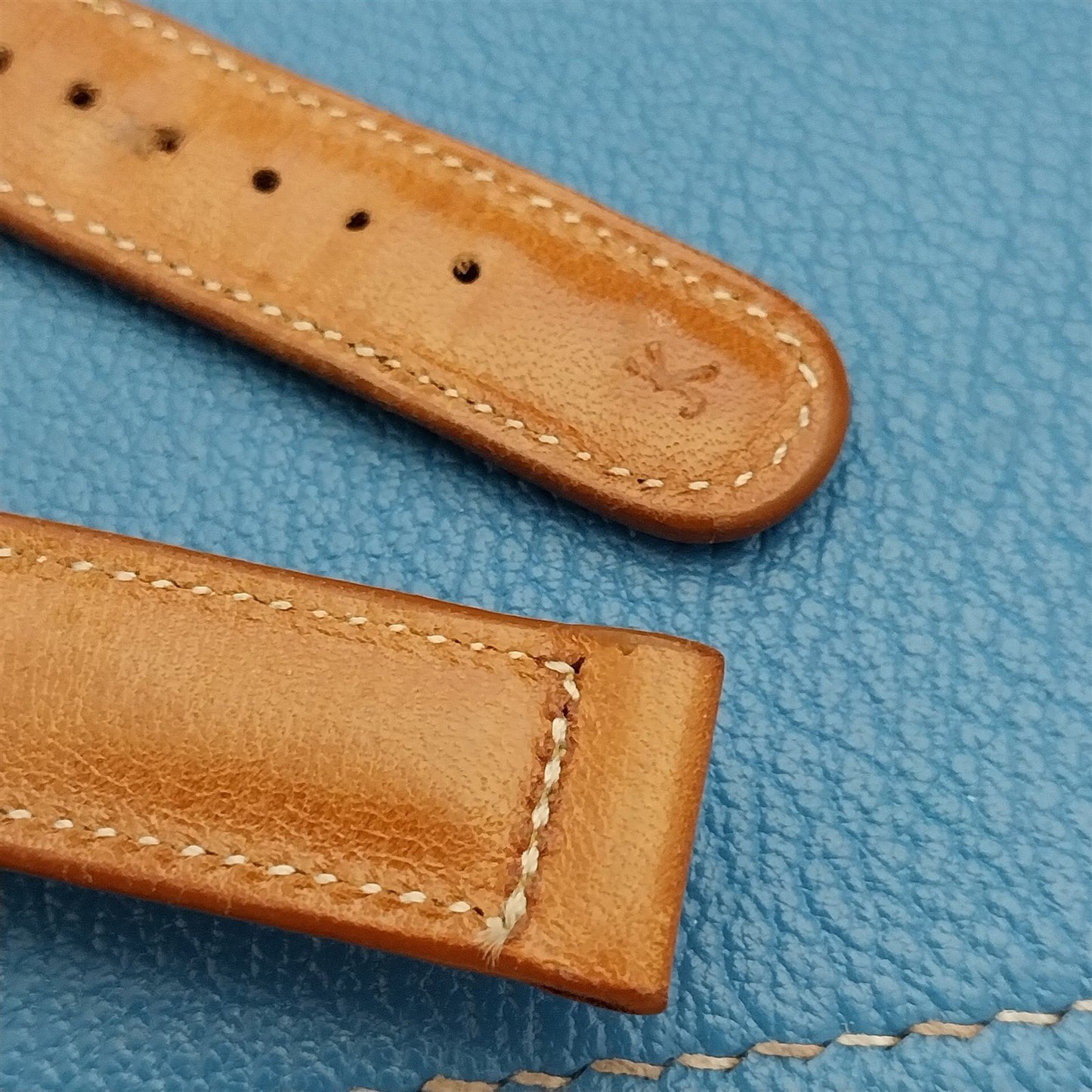 Classic 5/8" Gruen Saddle Leather Unused nos Vintage Watch Band & Logo Buckle