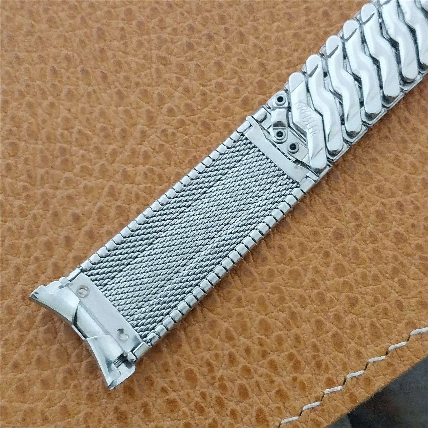 18mm 19mm Stainless Steel Classic Kreisler USA nos 1960s Vintage Watch Band