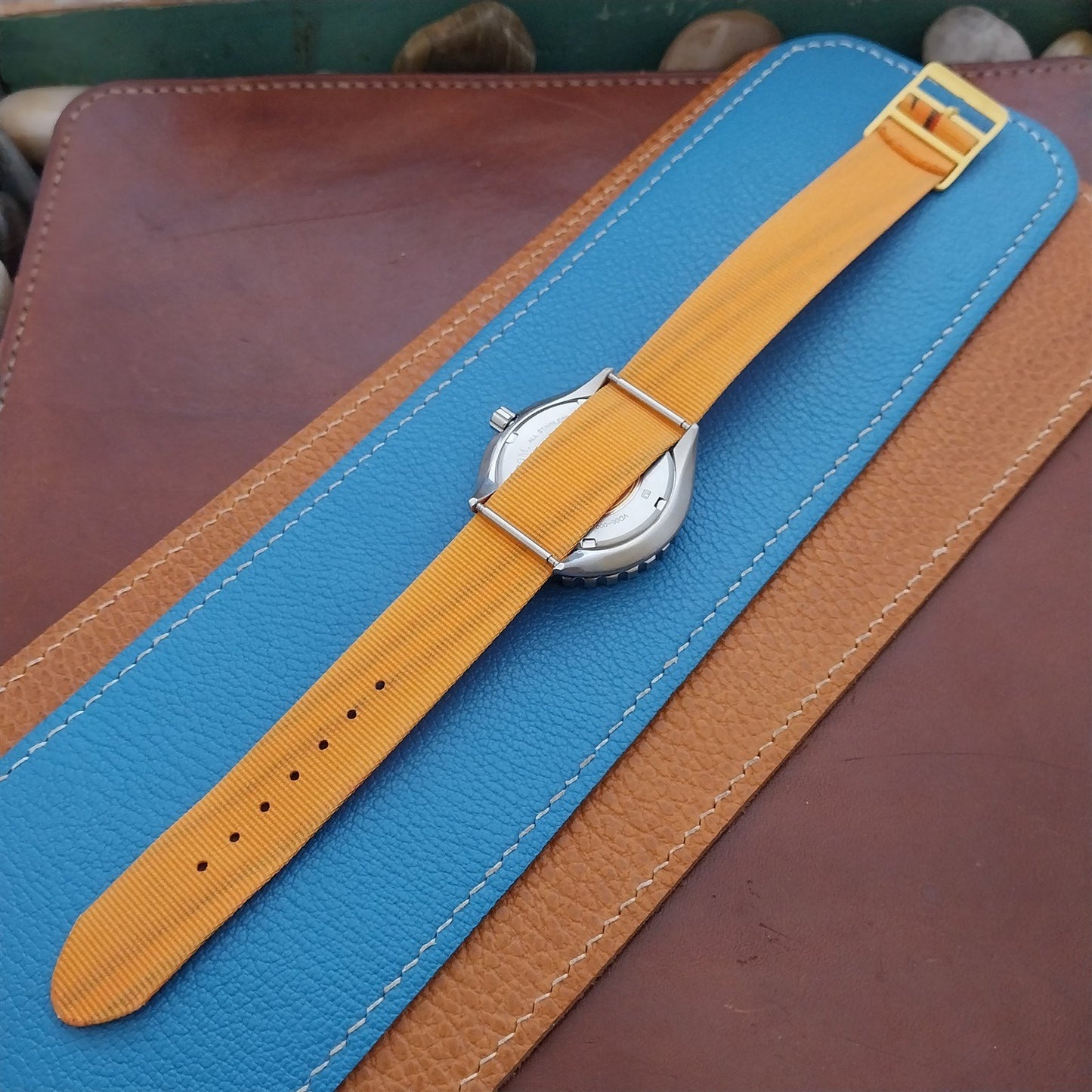 18mm John Weitz Nylon Classic Single Pass Unused 1990s Vintage Watch Strap