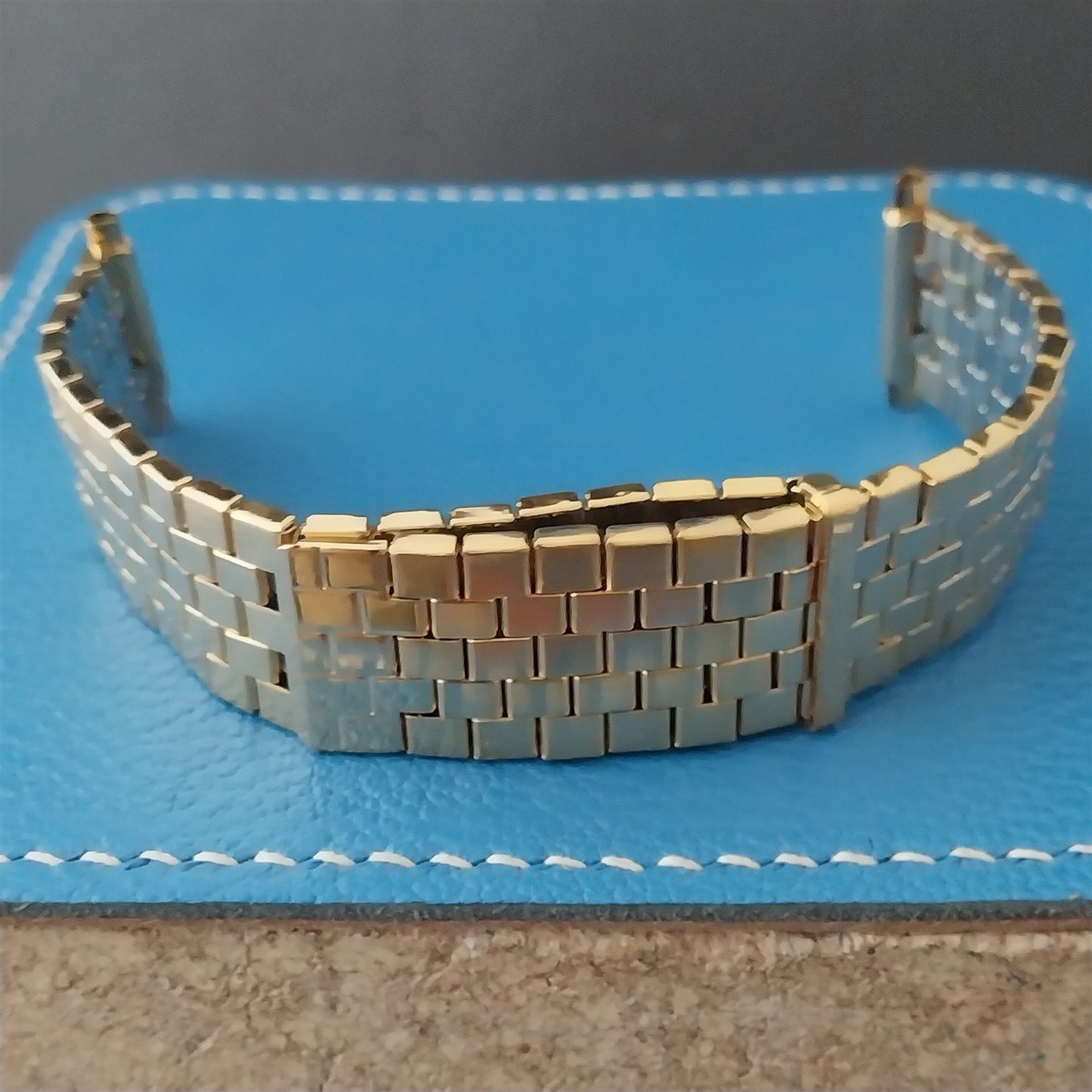 Vintage GoldTone 17mm 18mm 19mm Plated Stretch Classic Overlap Unused Watch Band