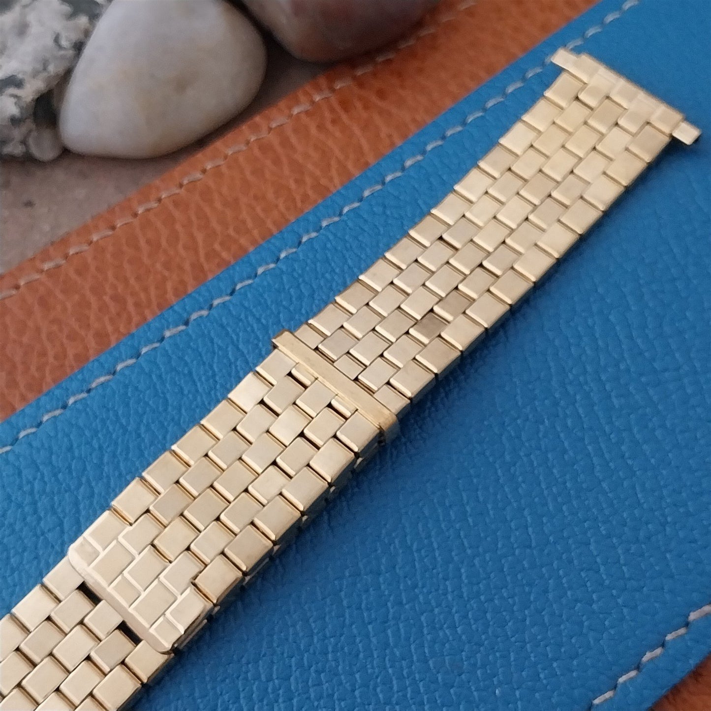 Vintage GoldTone 17mm 18mm 19mm Plated Stretch Classic Overlap Unused Watch Band