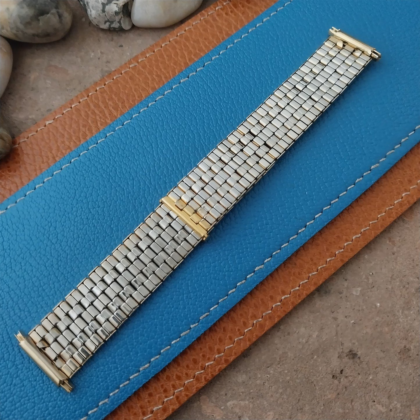 Vintage GoldTone 17mm 18mm 19mm Plated Stretch Classic Overlap Unused Watch Band