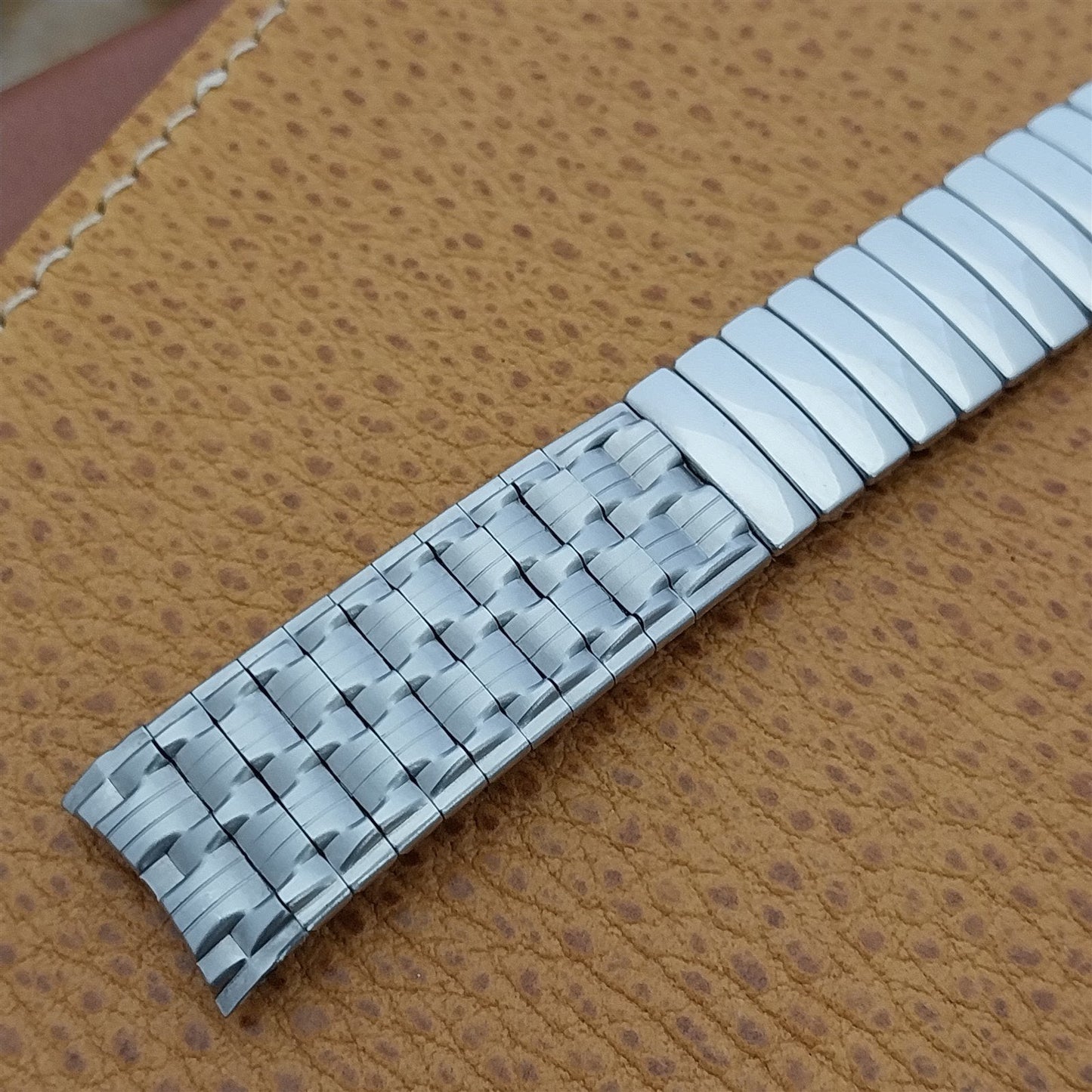 17.2mm Brite Matte Stainless Steel Expansion Unused 1970s nos Vintage Watch Band