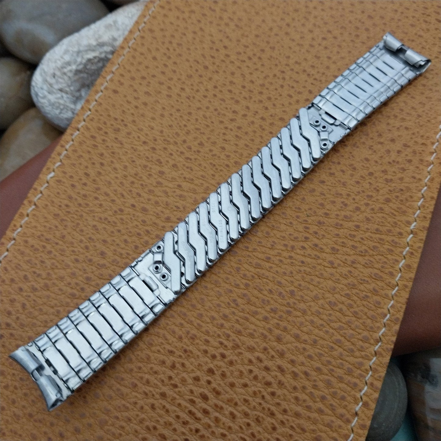 17.2mm Brite Matte Stainless Steel Expansion Unused 1970s nos Vintage Watch Band