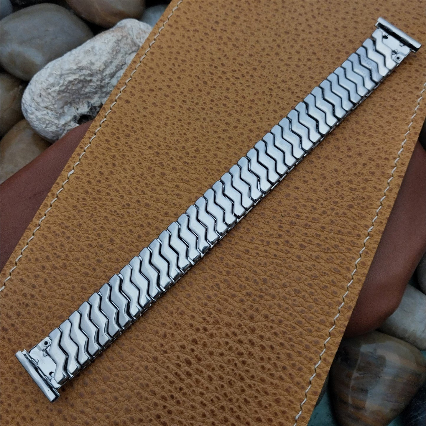Long Duro-Flex USA Stainless Steel Stretch nos 1950s Unused Vintage Watch Band