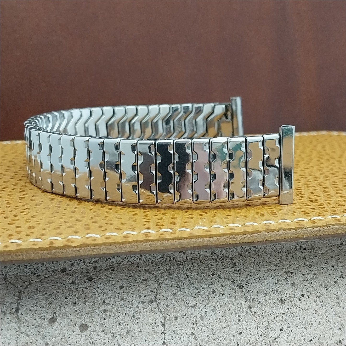 Long Duro-Flex USA Stainless Steel Stretch nos 1950s Unused Vintage Watch Band