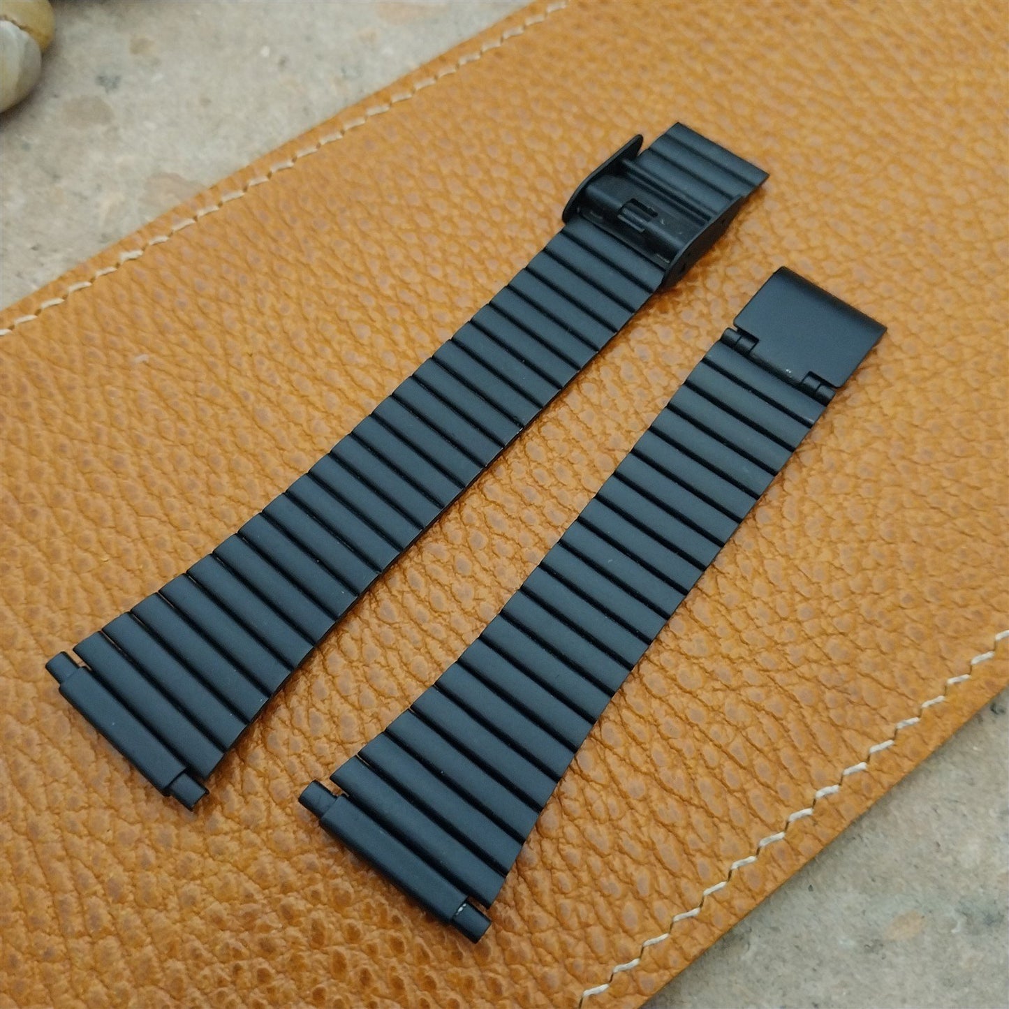 18mm 19mm 20mm Kreisler Black Stainless Steel Unused 1980s Vintage Watch Band