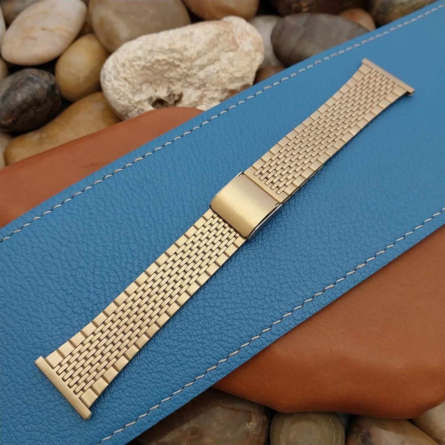 22mm Gold-Tone nos Classic 1970s-1980s Unused Vintage Watch Band