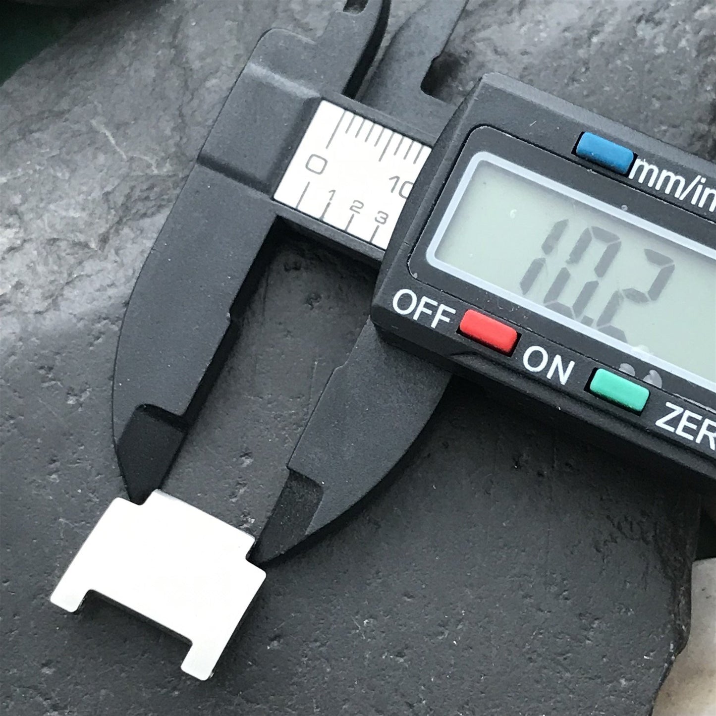 Rado Solid Stainless Steel Unused Vintage Watch Band LINK to add length to Band