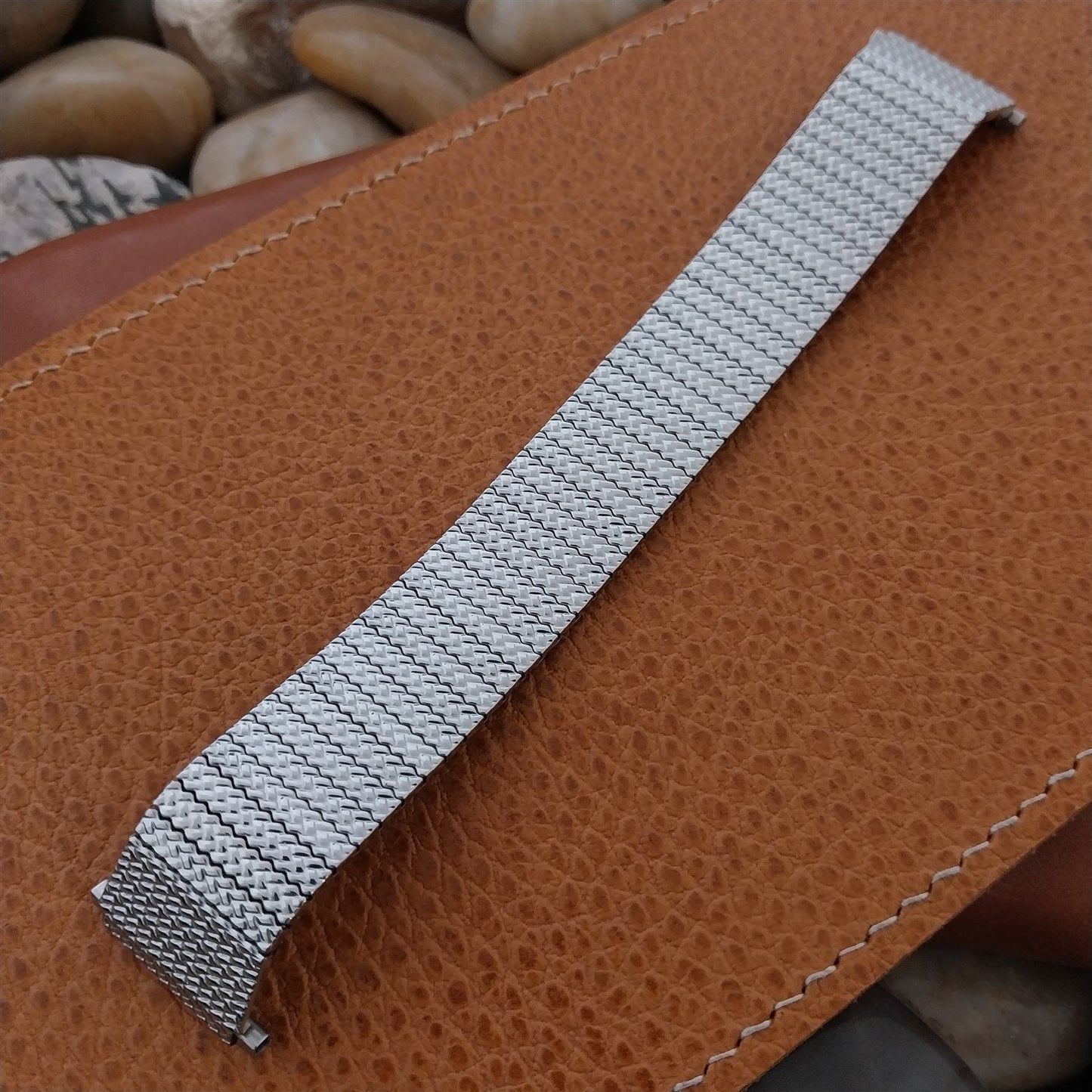 Speidel Thinline 1970s Flared Stainless Steel Stretch nos 70s Vintage Watch Band