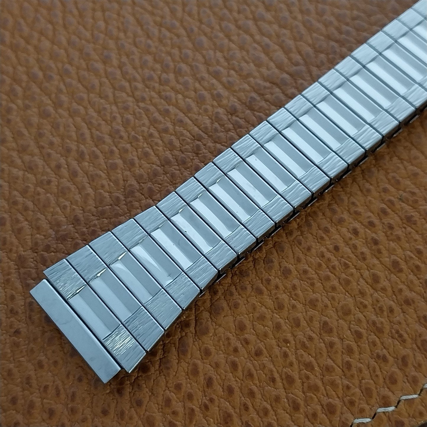 19mm Stainless Steel Stretch Expansion Flared nos Unused Vintage Watch Band