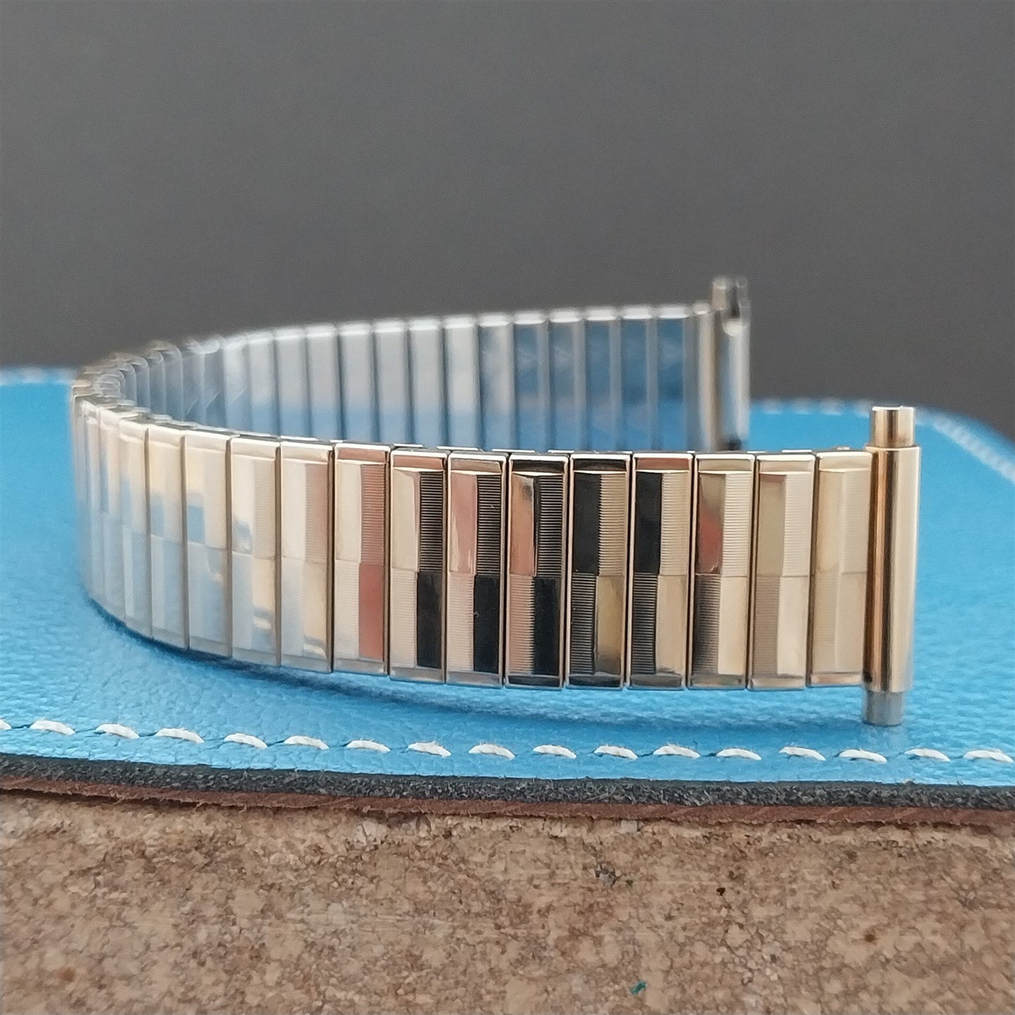 20mm 19mm JB Champion Stretch Gold RGP Unused Classic 1970s Vintage Watch Band