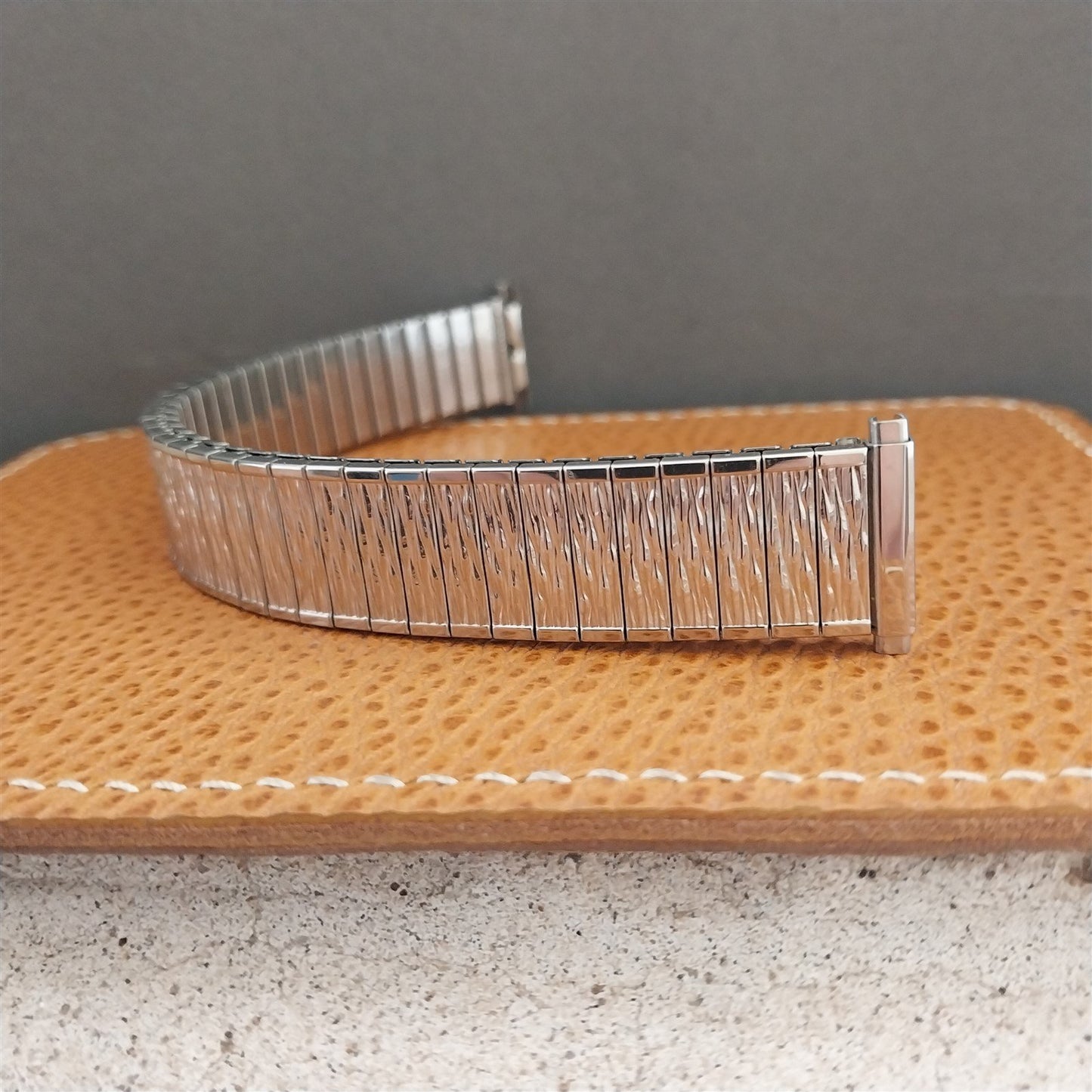 18mm 19mm Speidel Valencia Stainless Steel nos unused 1970s Vintage Watch Band