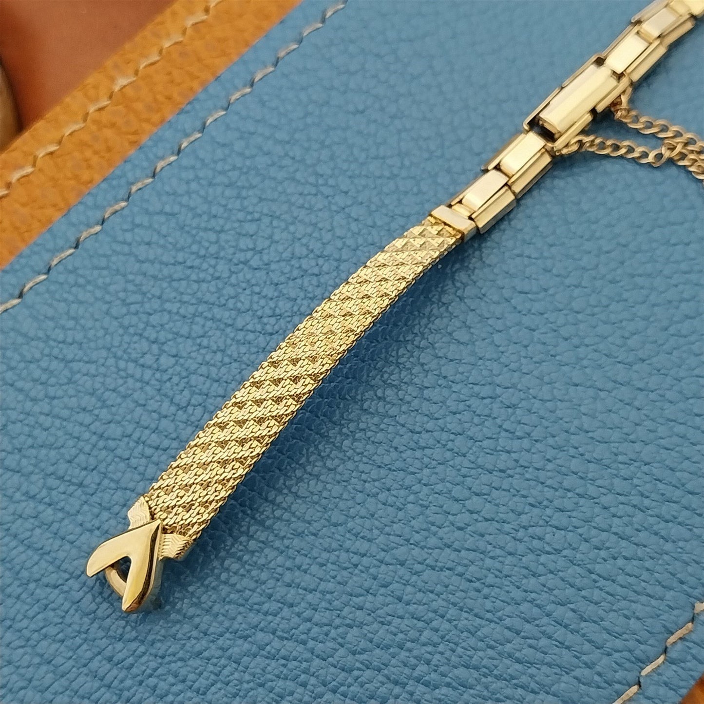 Duchess Yellow Gold-Fill Ladies Mesh Unused 1960s Vintage Cocktail Watch Band