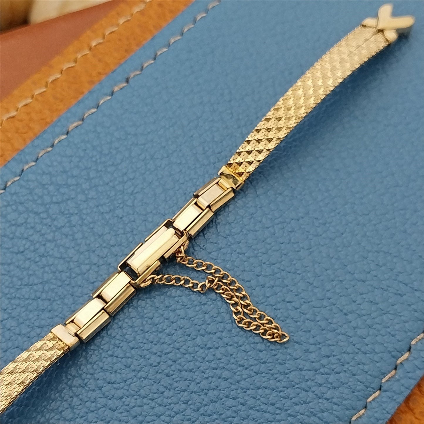 Duchess Yellow Gold-Fill Ladies Mesh Unused 1960s Vintage Cocktail Watch Band