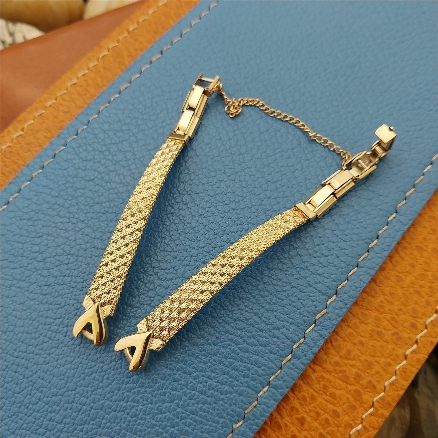 Duchess Yellow Gold-Fill Ladies Mesh Unused 1960s Vintage Cocktail Watch Band