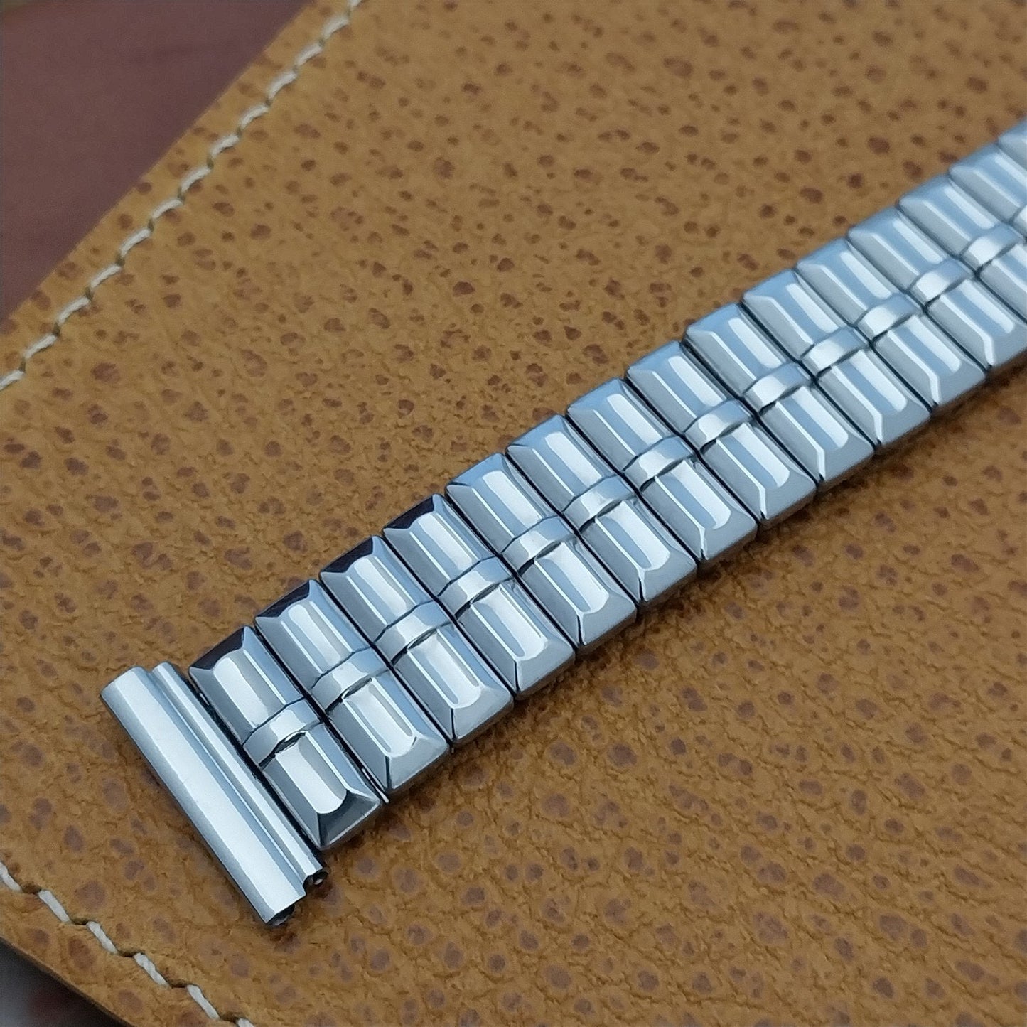 19mm 18mm Crown Short Stainless Steel Expansion Unused 1950s Vintage Watch Band